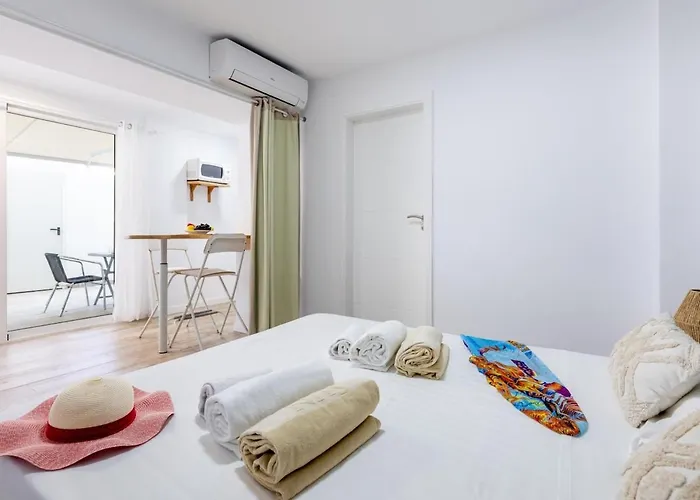 B3 Cozy With Sea View